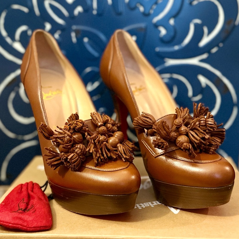 💕Amazing💕 CHRISTIAN LOUBOUTIN Agence Tassel 140 Pumps
